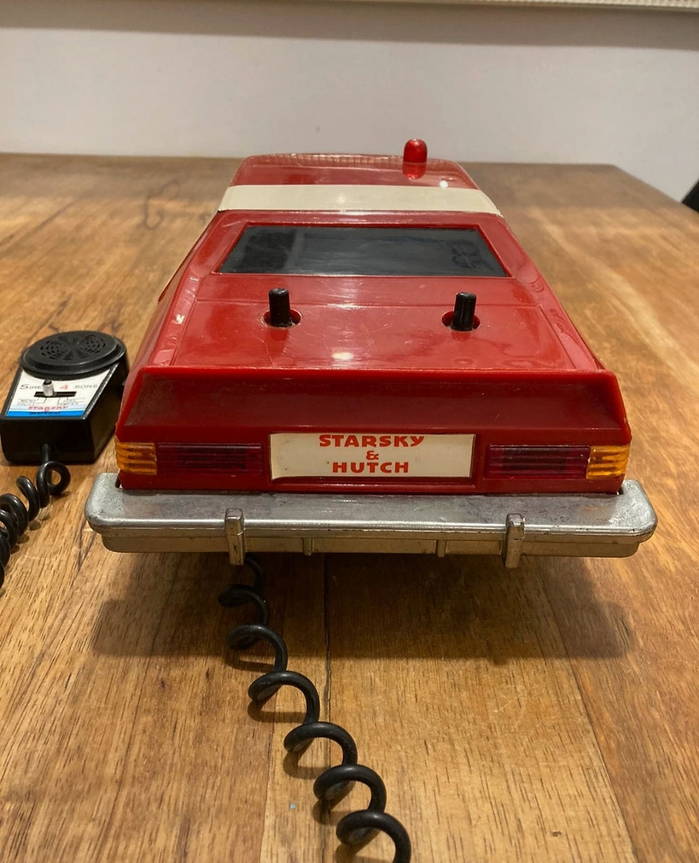 Miniature : VOITURE STARSKY & HUTCH Ech 1/10