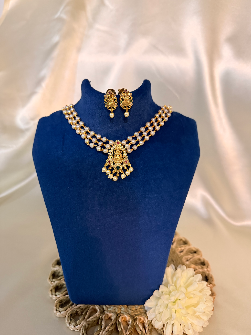 Thumbnail: LP0P01 pearl lakshmi Neckpiece 