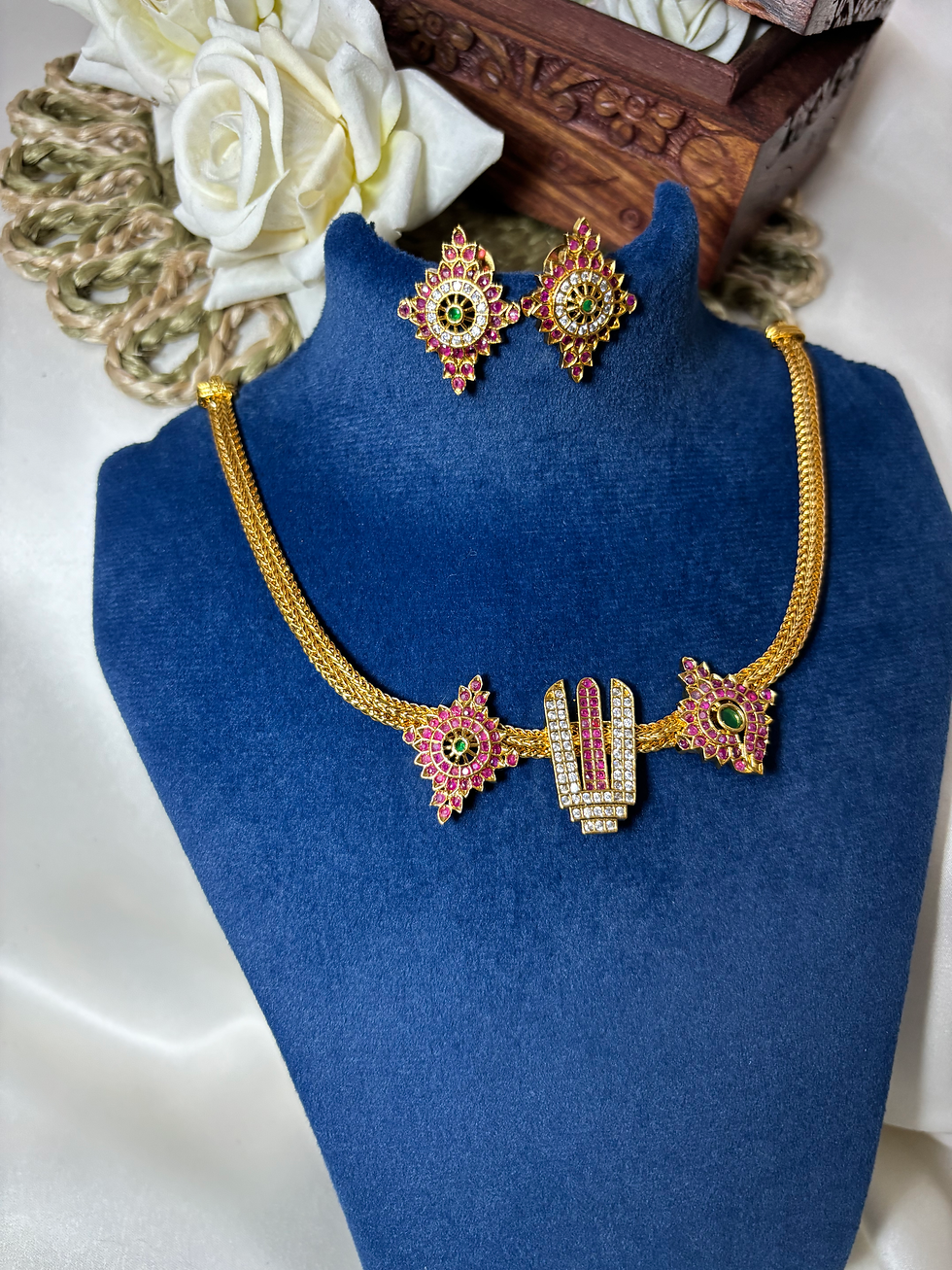 Thumbnail: LP0N42 Perumal Neckpiece 