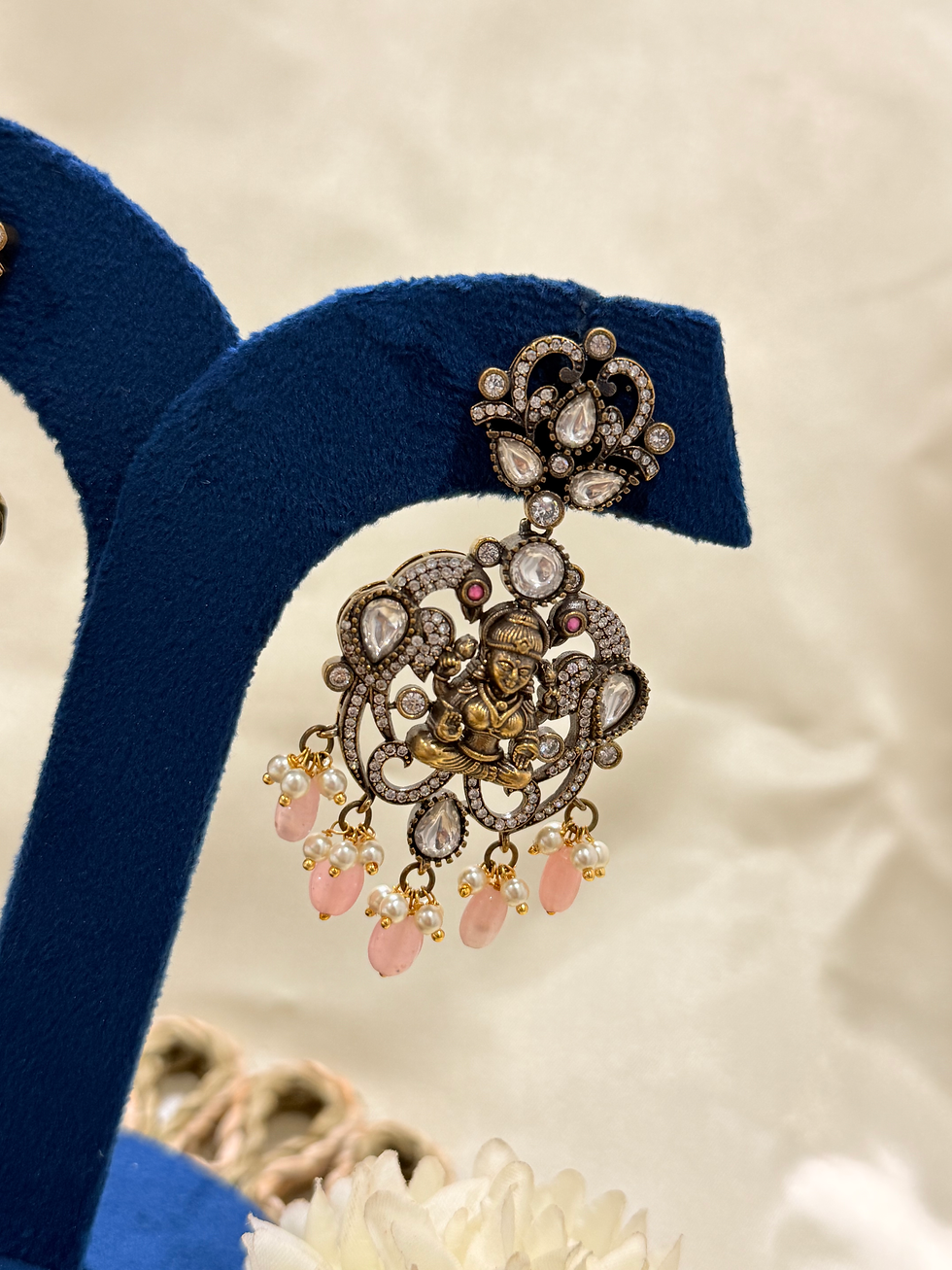 Thumbnail: LP0E52 Lakshmi earring with kundan, AD stone and pearls 