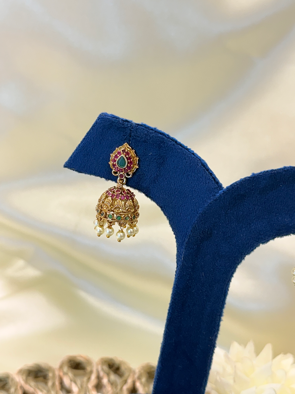 Thumbnail: LP0E40 jumka with pearls 