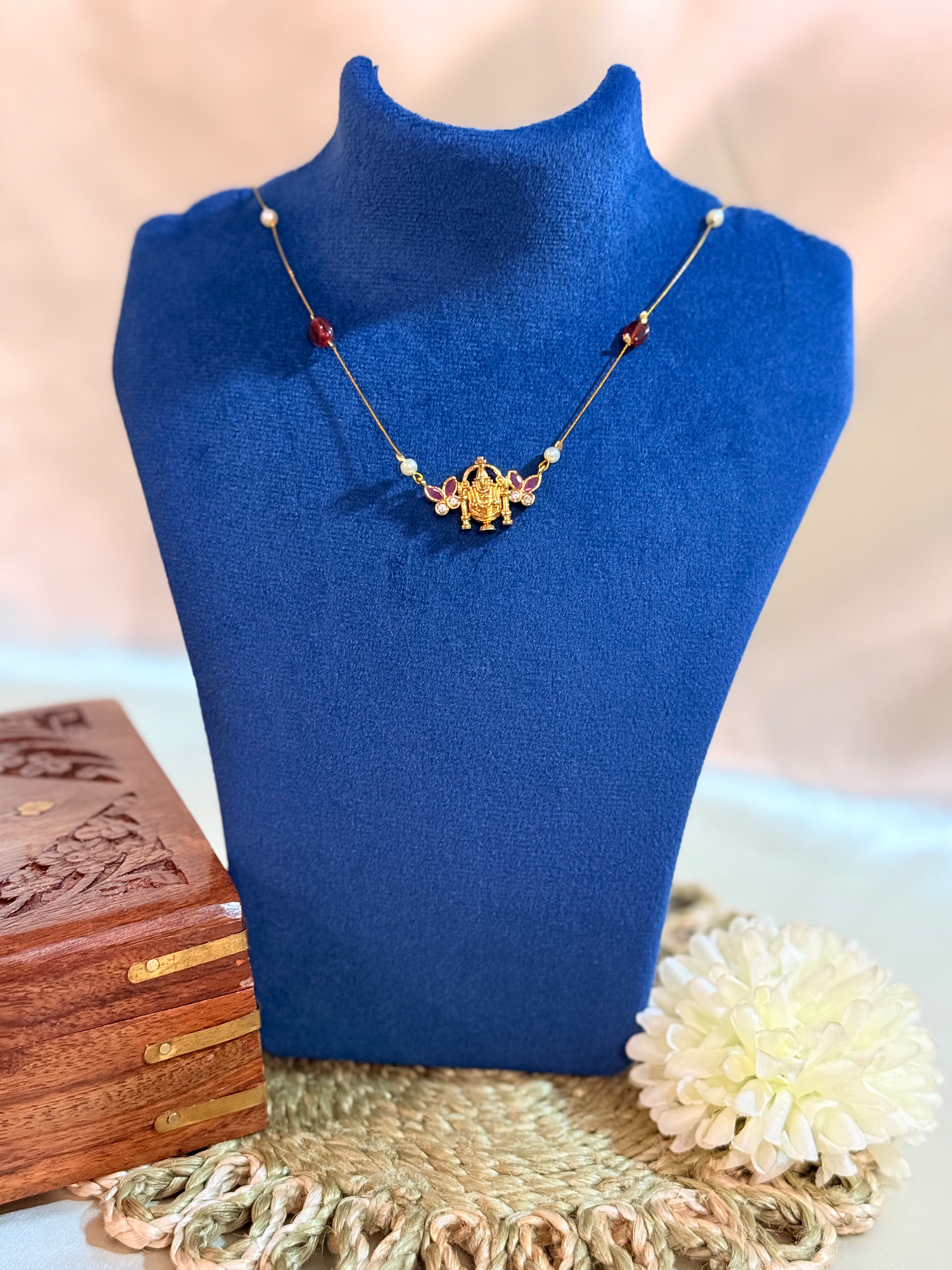 LP0M10 lord Perumal pendant Minimalist choker chain 