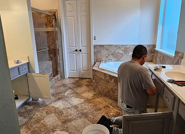 bathroomkbefore1.jpg