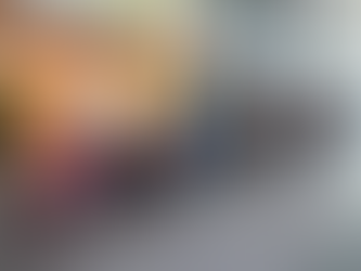 Chuyến bay BR 395 nối Los Angeles về HCMC qua Teipei 7/11 có 80 hành khách đi xe lăn. (Theo thông báo lúc Boarding )