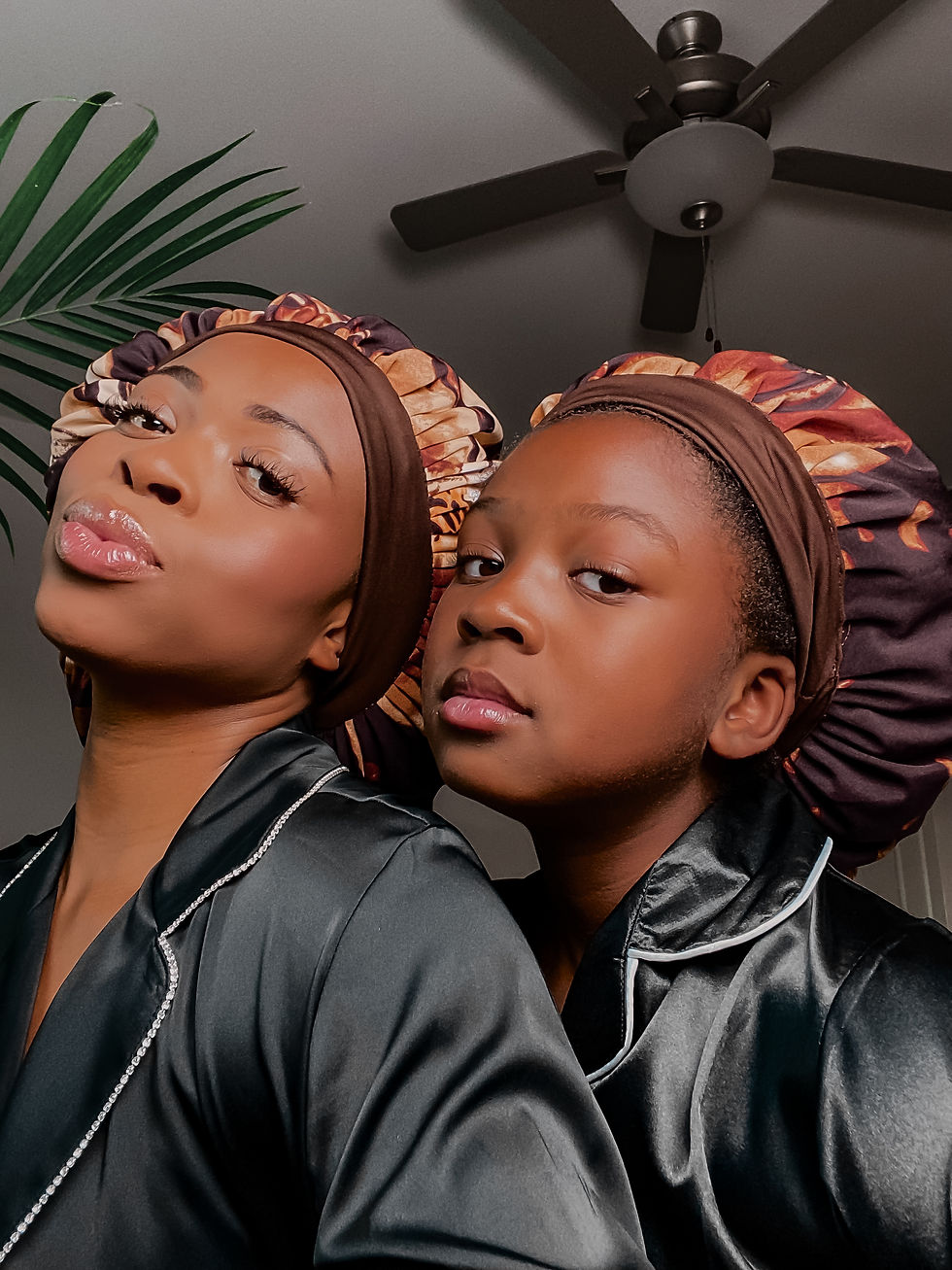 WINNING BABE - REVERSIBLE SATIN BONNET