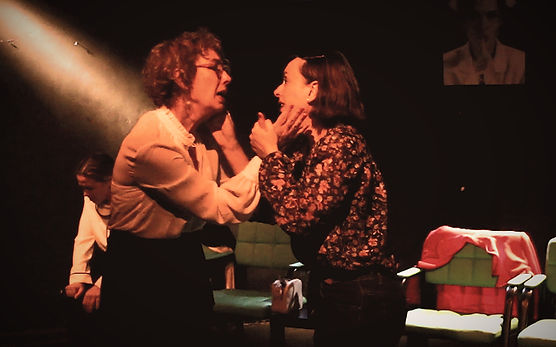 El Escritorio (Foto 4)_edited.jpg