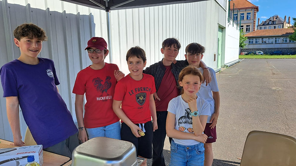 Vente de crêpes par le CAJ du HBCM