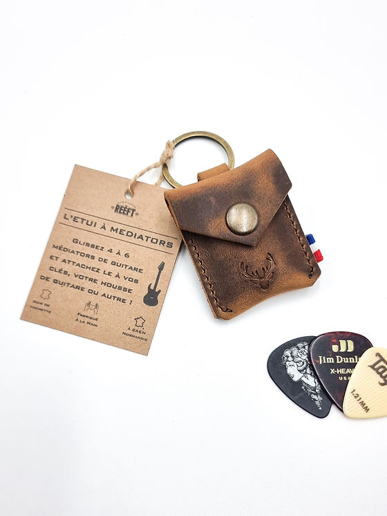Porte-clés Médiators Porte-médiators Guitare En Cuir PU - Forme Guitare Avec 5 Médiators Colorés Inclus Support Pics Guitare Porte-clés Médiators Porte-médiators Guitare En Cuir PU - Forme Guitare Avec 5 Médiators Colorés Inclus Support Pics Guitare