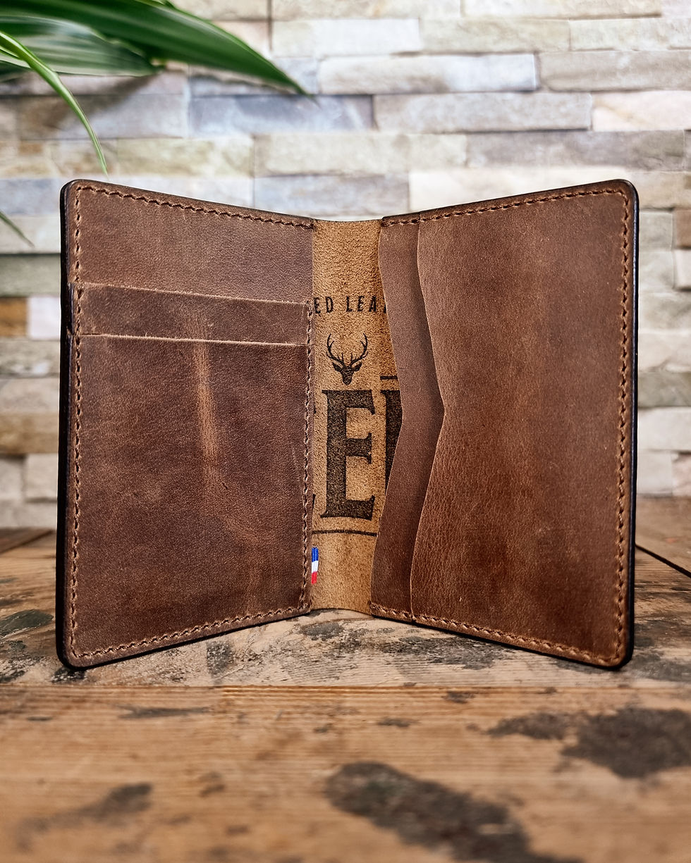 portefeuille minimaliste cuir marron vintage