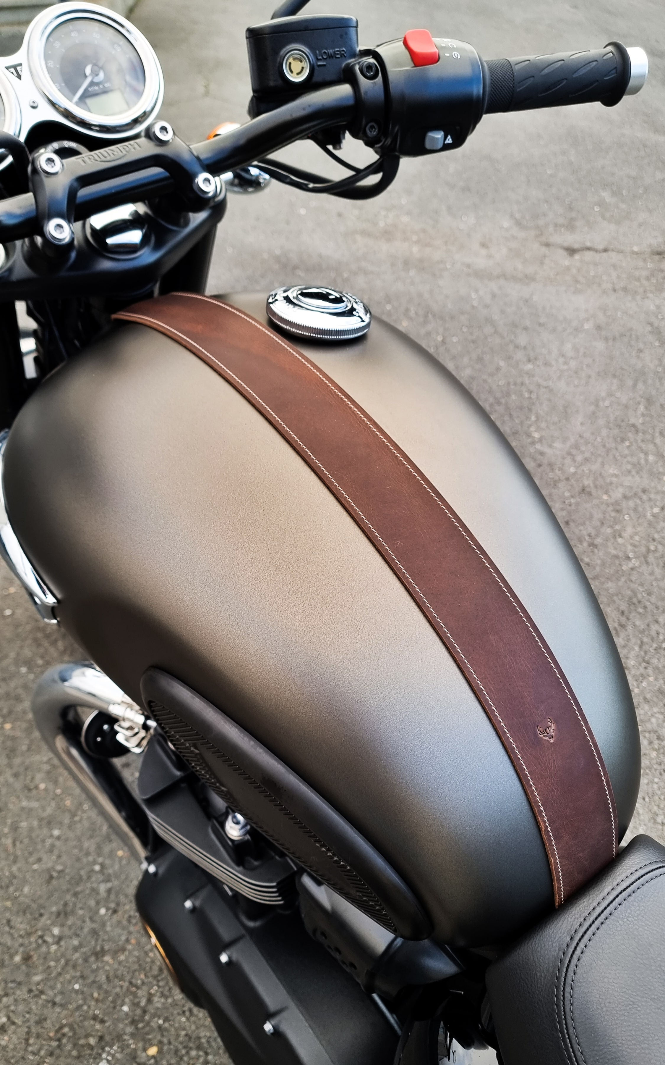 Sangle reservoir moto cuir universelle