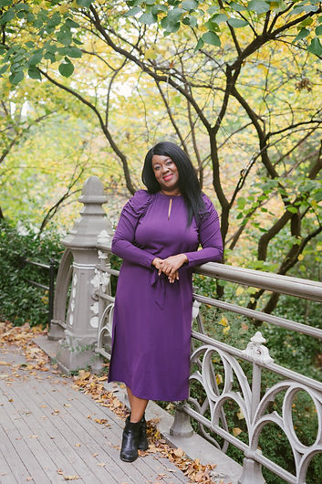 Claudine Holt_Jutharat Pinyodoonyachet_C