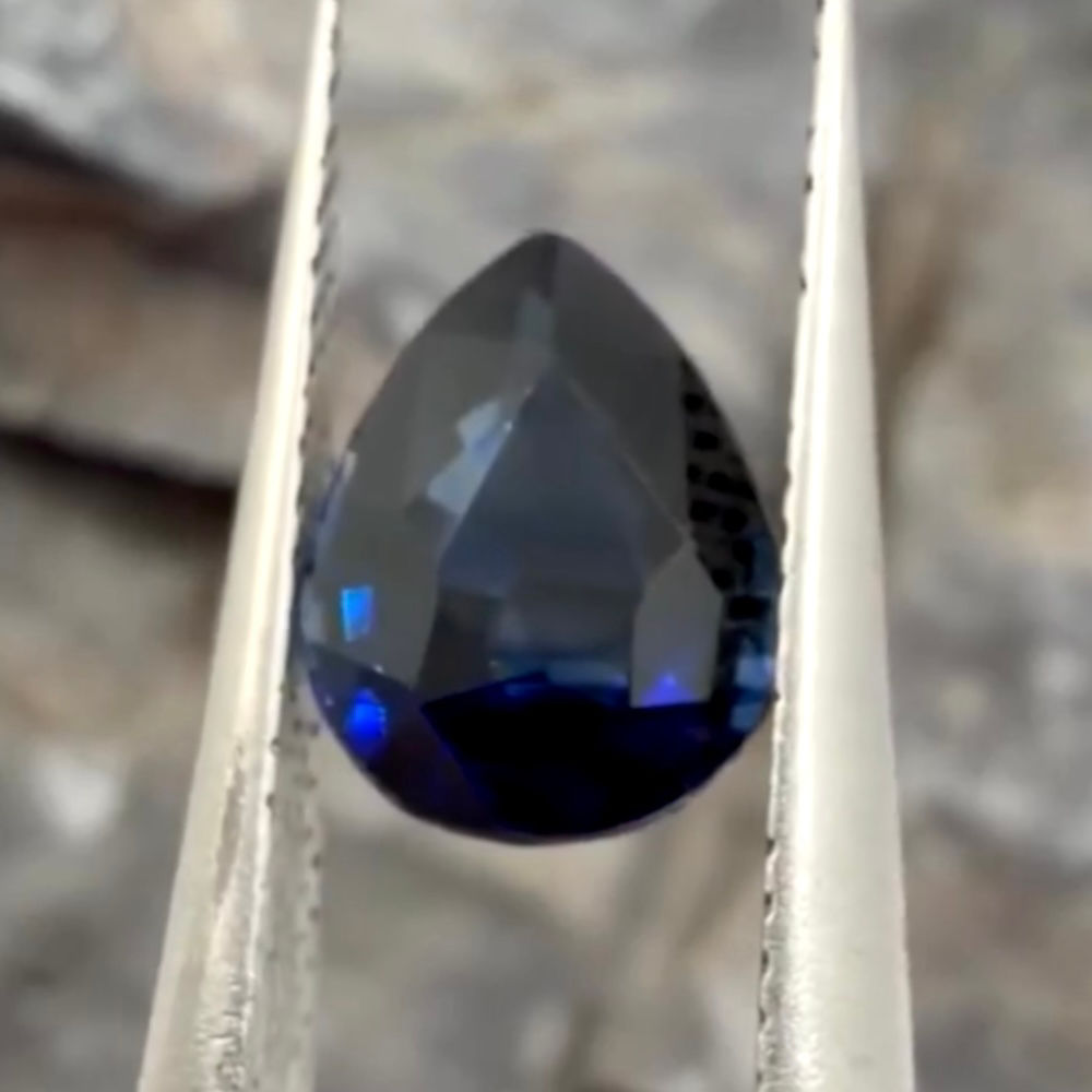 1.53Ct Natural Royal Vivid Blue Sapphire