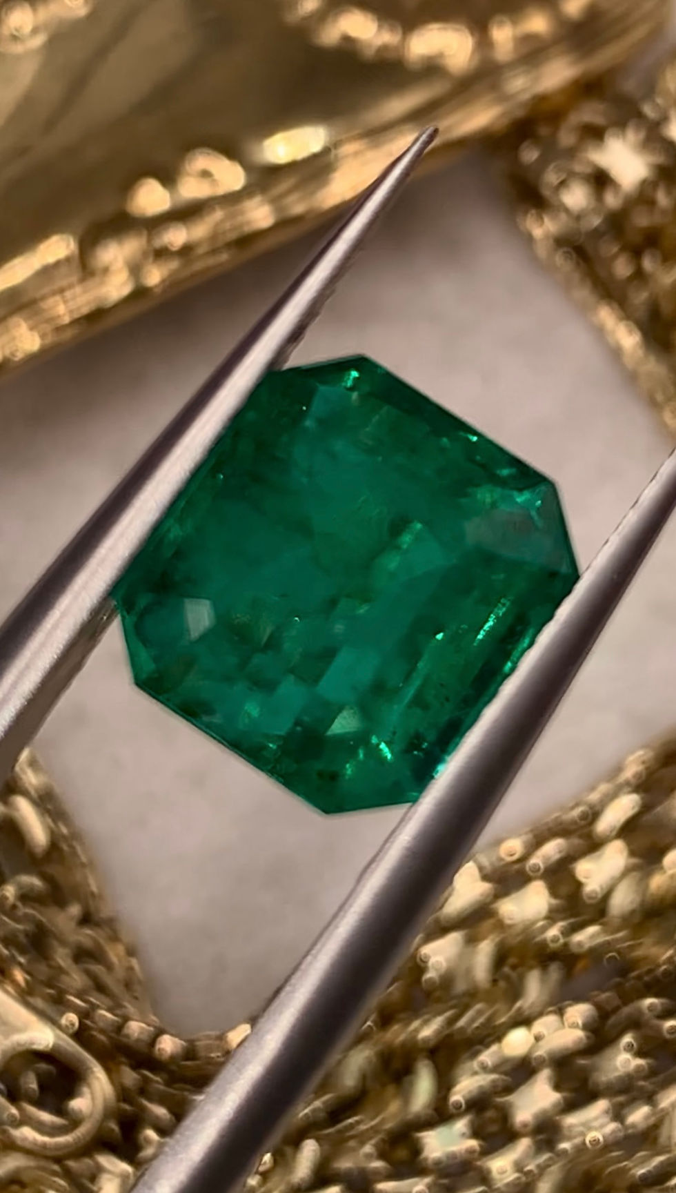 Thumbnail: IGI Certified 4.08Ct Natural Precious Rare Stunning Exquisite Zambian Emerald