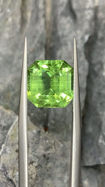 Thumbnail: 5.02Ct Natural Bright Vivid Green Peridot