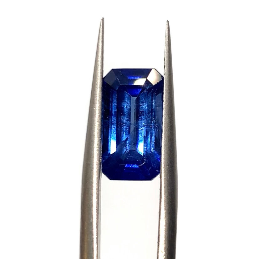 4.1Ct Earth Mined Natural Extremely Rare Blue Kashmir Sapphire