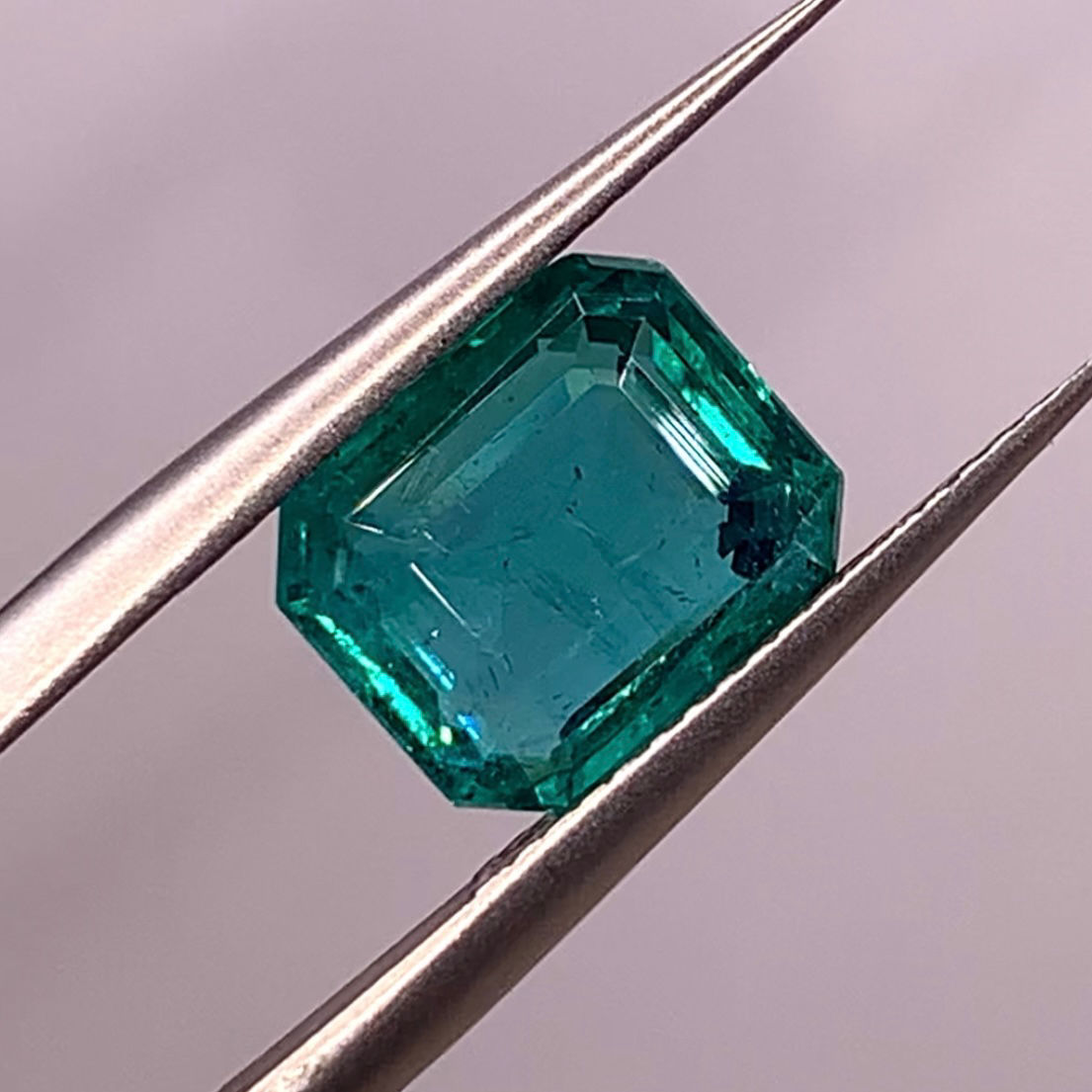 IGI Certified 2.80Ct Sovereign Rare Zambian Emerald