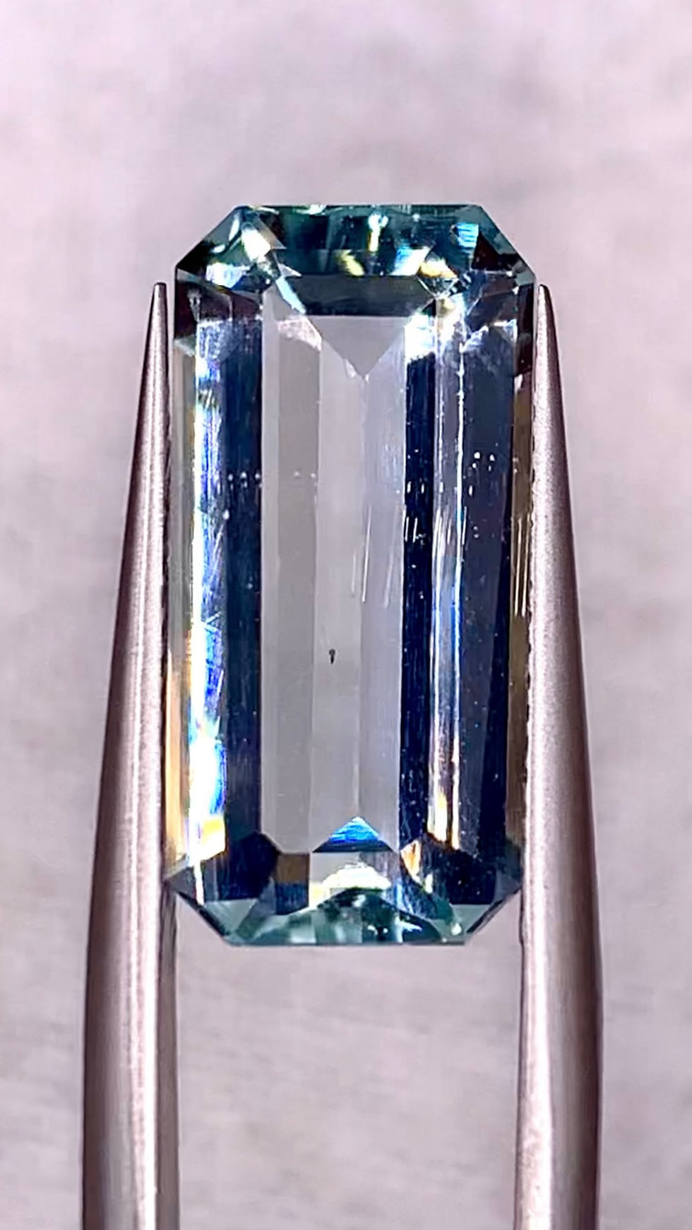 Thumbnail: 6.69Ct Natural Icy Blue Aquamarine