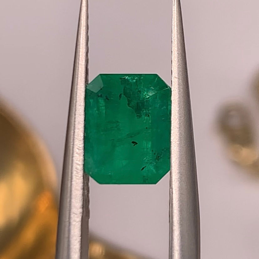 Thumbnail: 1.27Ct Natural Vivid Green Swat Emerald