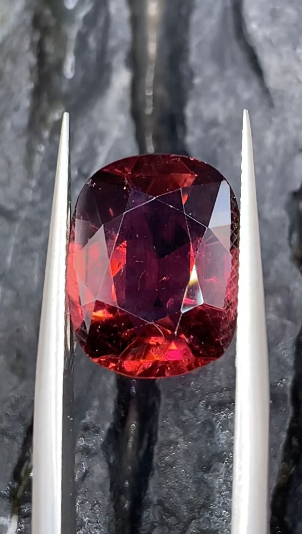Thumbnail: 5.70Ct Natural Raspberry Red Rubellite 