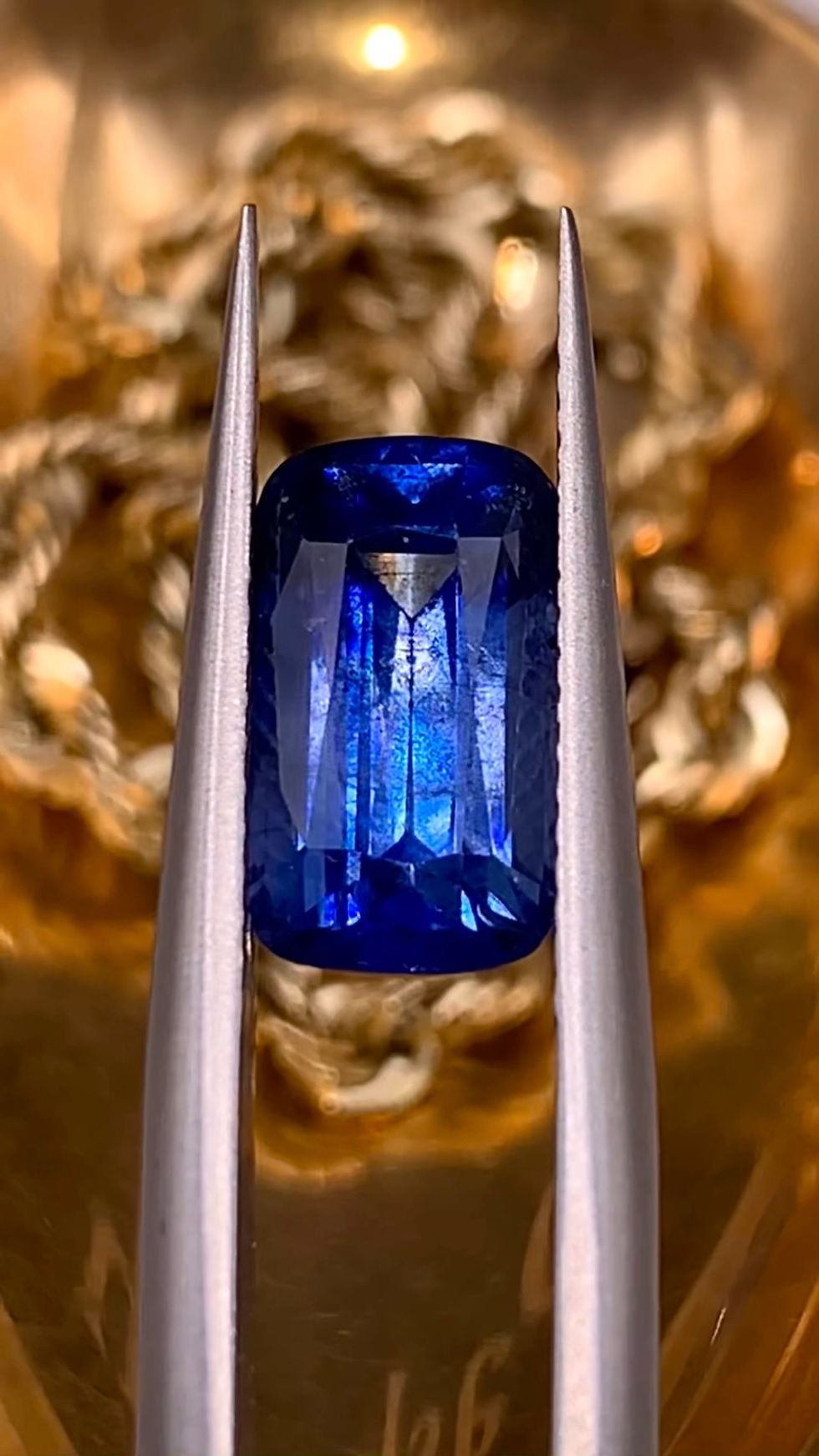 Thumbnail: 2.93Ct Natural Rare Cornflower Blue Sapphire From Ceylon (Sri Lanka)