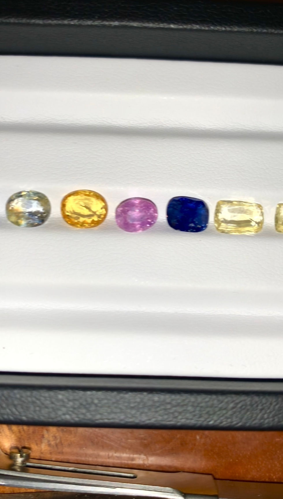 Thumbnail: 21 Carats Natural Sapphire Collection
