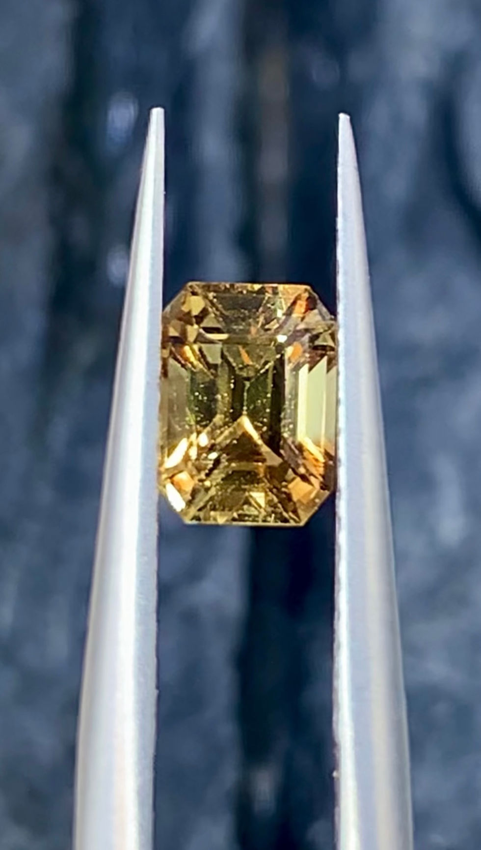 Thumbnail: 0.8Ct Natural Unheated Rare Color Changing Alexandrite
