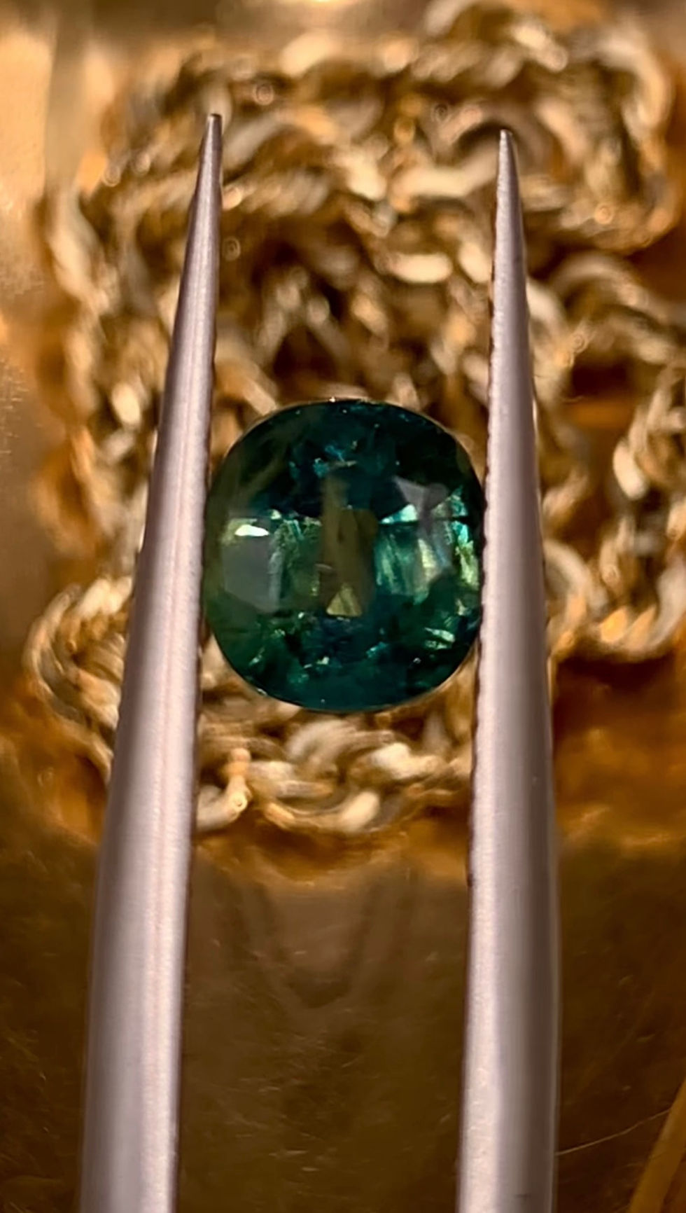 Thumbnail: 1.5Ct Natural Exquisite Teal Thai Sapphire