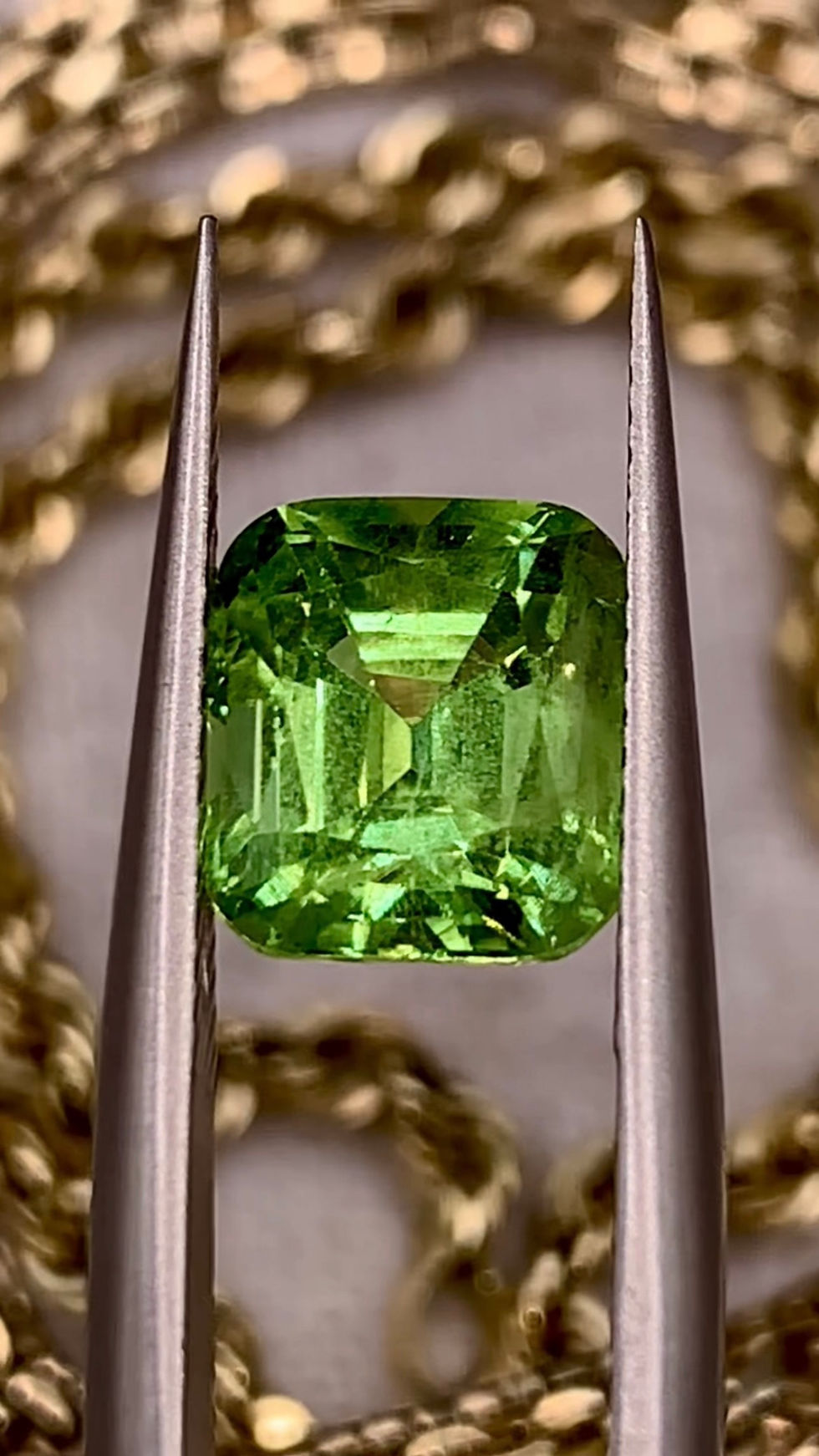 Thumbnail: 3.08Ct Natural Exquisite Vivid Green Peridot