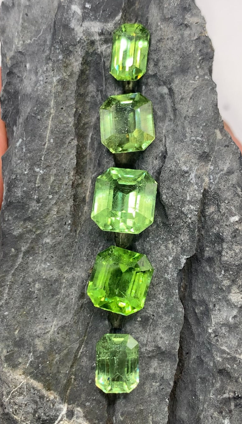 Thumbnail: 21.2Ctw Natural Vivid Green Peridot Collection