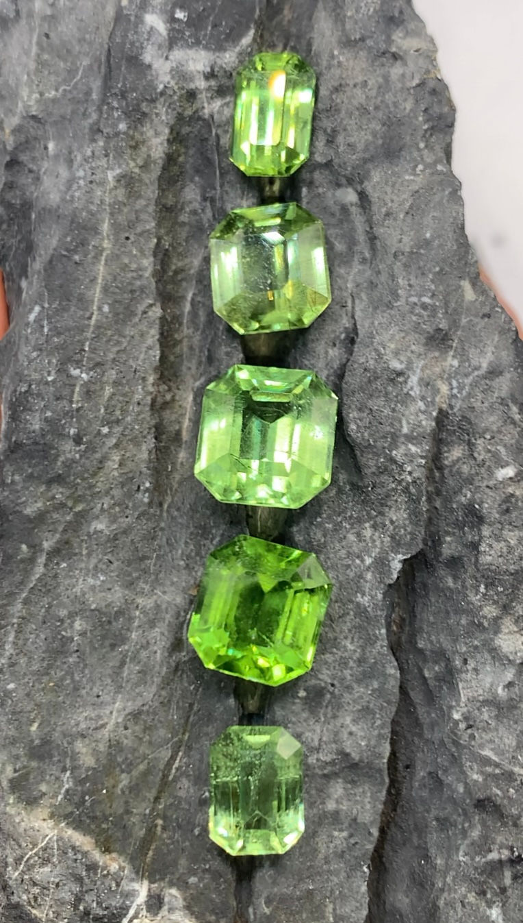 Thumbnail: 21.2Ctw Natural Vivid Green Peridot Collection