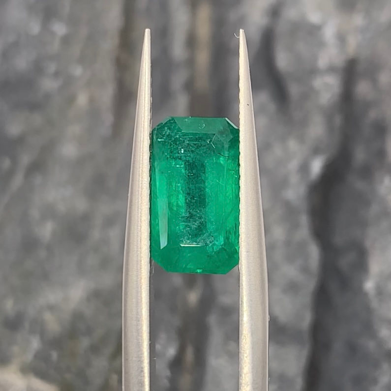 Thumbnail: 2.1Ct Natural Vivid Green Zambian Emerald 