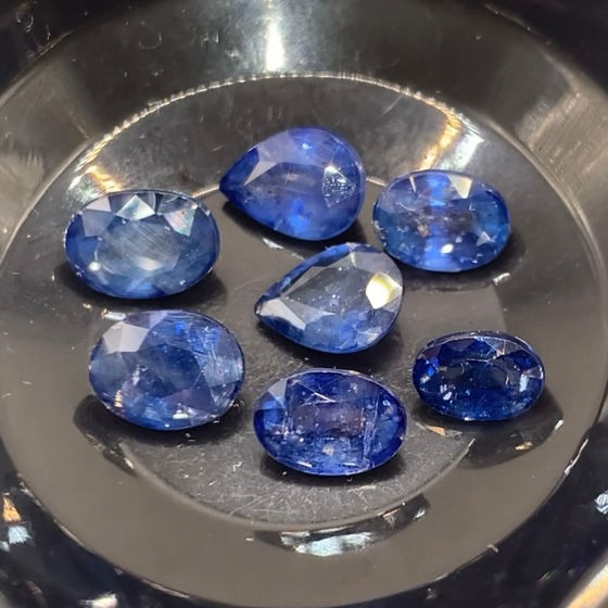 Thumbnail: 9Ctw Natural Royal Blue Sri Lankan Sapphire Collection