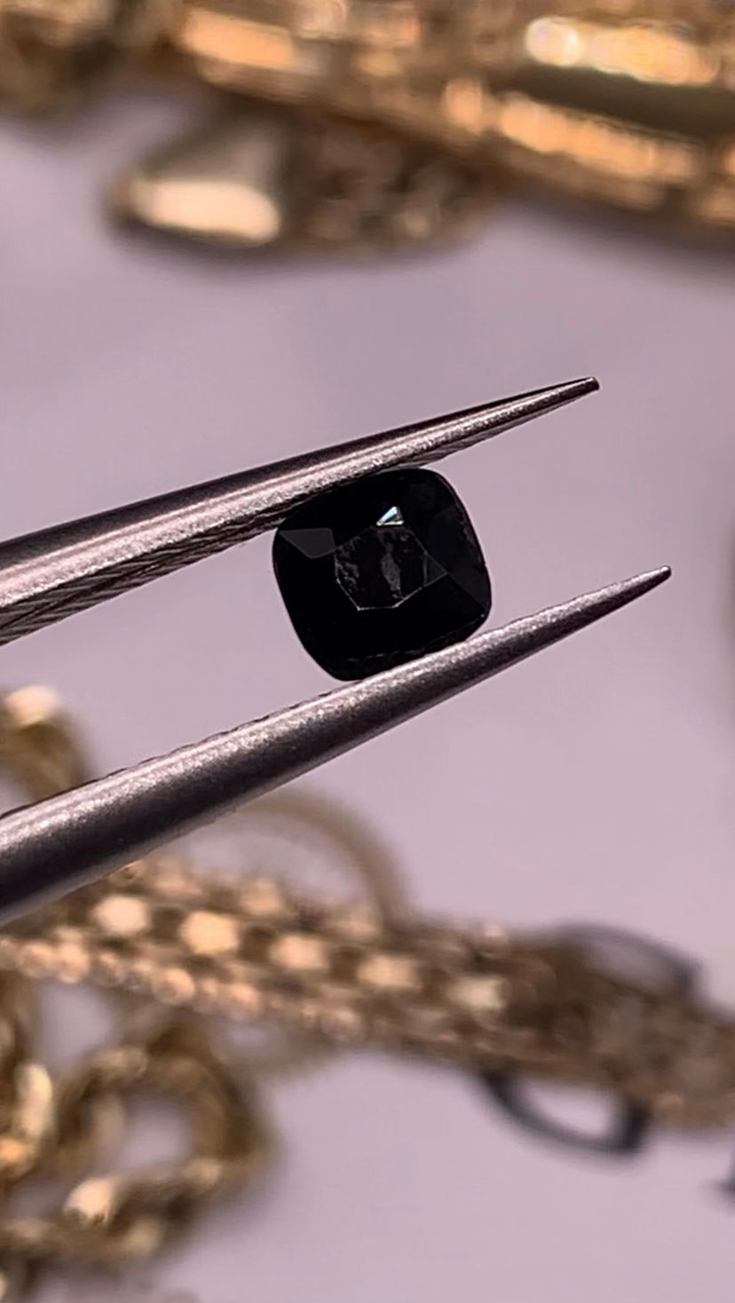 Thumbnail: Extremely Rare 0.57Ct Natural Serendibite