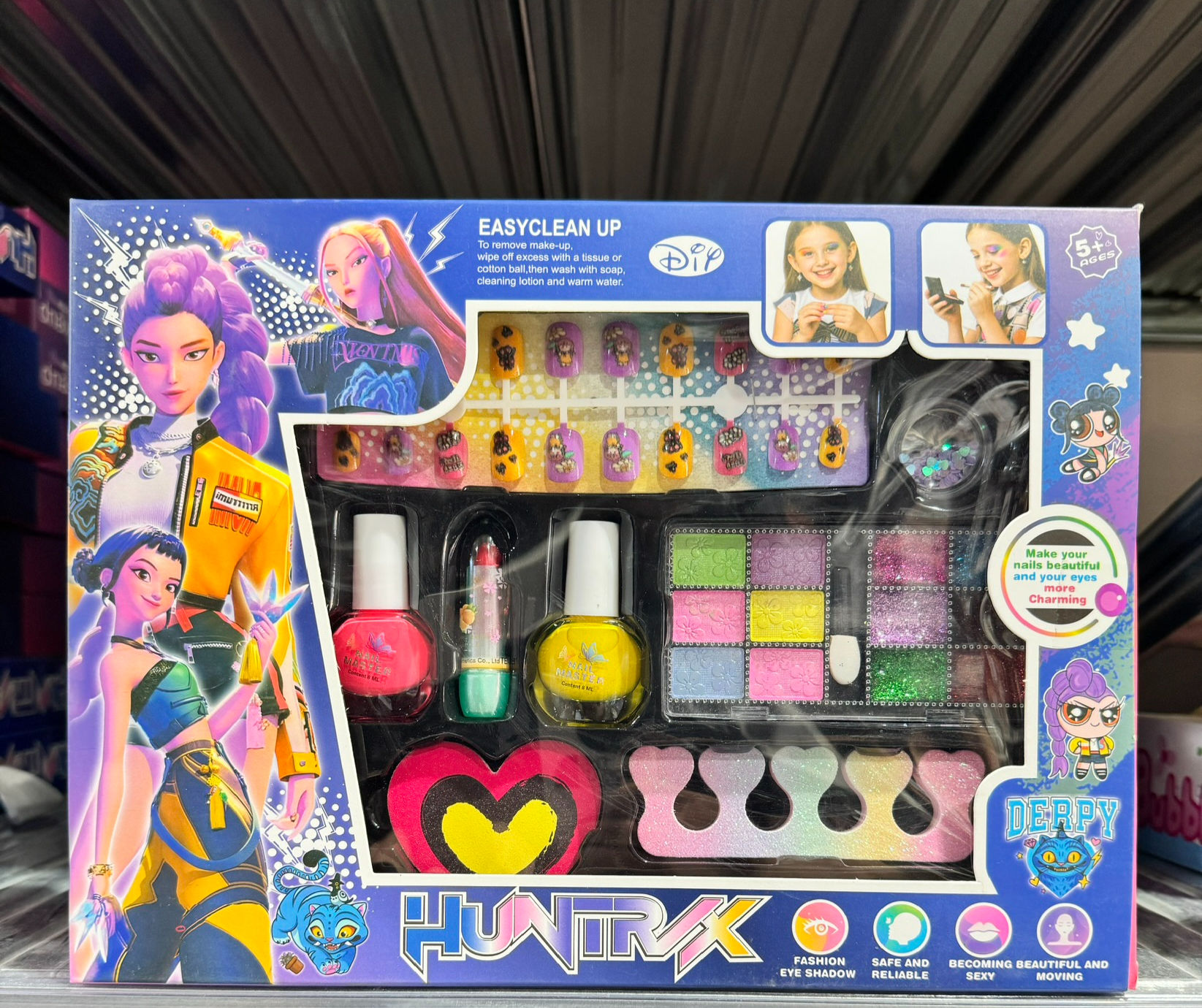 HUNTRIX COLOR LIFE MAKE UP +MANIKYR +THONJE 5+