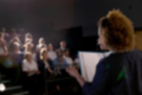 altavoz Mujer