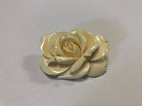 ブローチ◆象牙調 /大振り / バラ◆アイボリー 大正ロマン 帯留 根付 櫛 簪 ブローチ◇象牙調 /大振り / バラ◇アイボリー 大正ロマン 帯留 根付 櫛 簪