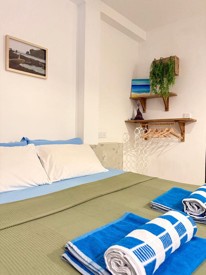 Twiin Room with modern amneties at Sri Lanka Surf Villa, close to surf spot and Kabalana Beach