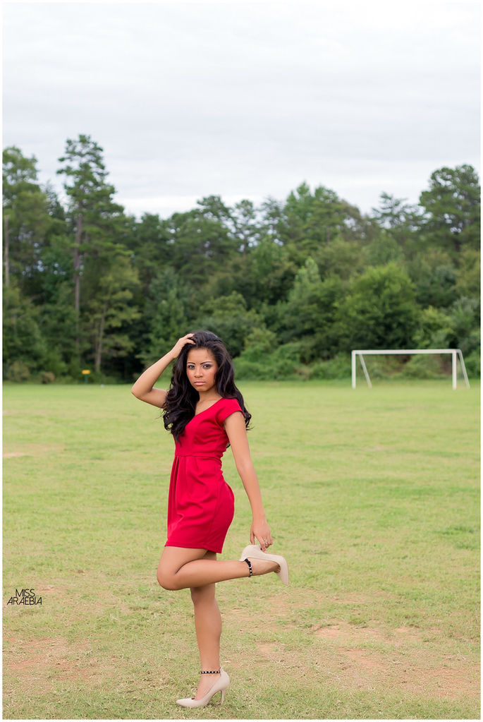 WHY HIRE MISS ARAEBIA PHOTOGRAPHY || SENIOR PORTRAIT PHOTOGRAPHER