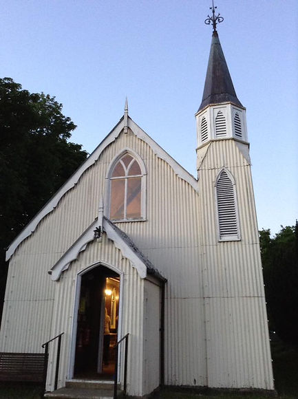 18664328_1518475371536972_35362277911376