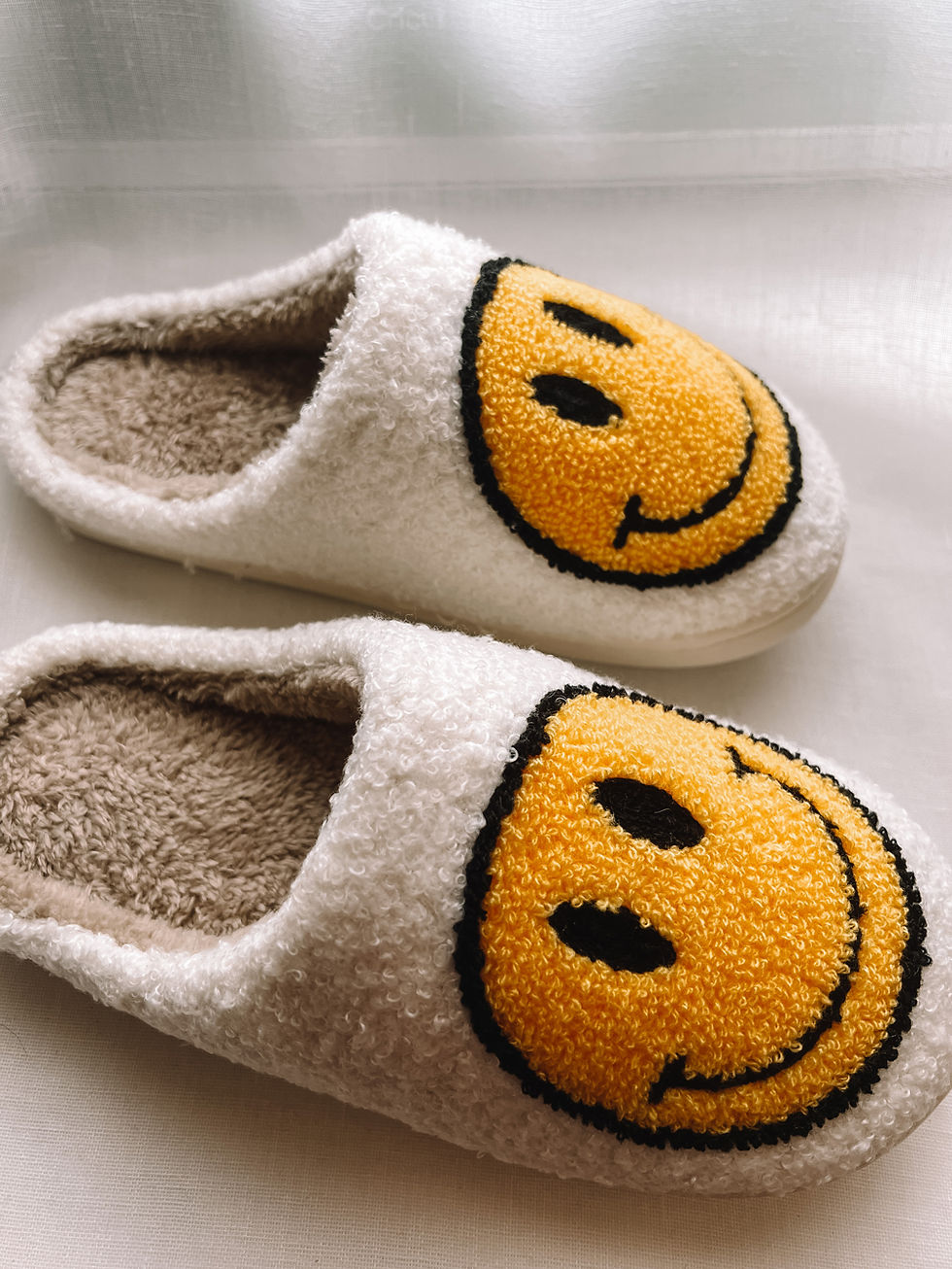 Thumbnail: Sherpa Smiley Slippers
