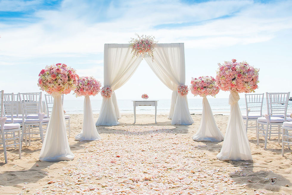 Beach wedding in the sunshine