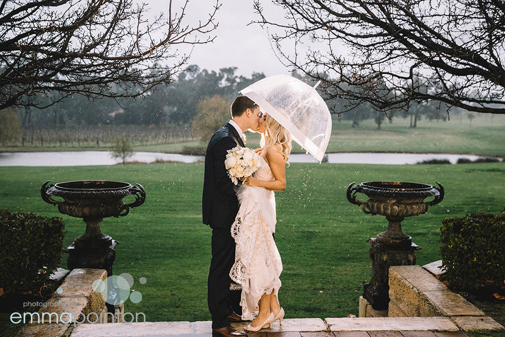 Wedding photos in the rain