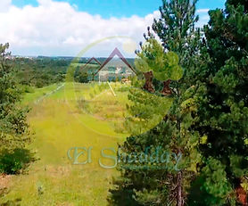 Os lotes oferecem uma excelente oportunidade, especialmente por sua localização privilegiada e com uma vista encantadora.