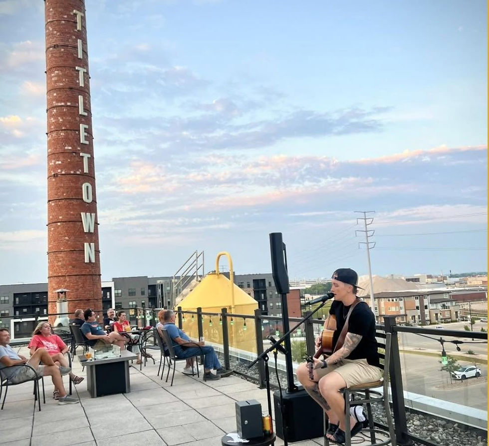Live Music: Courtney Paulson