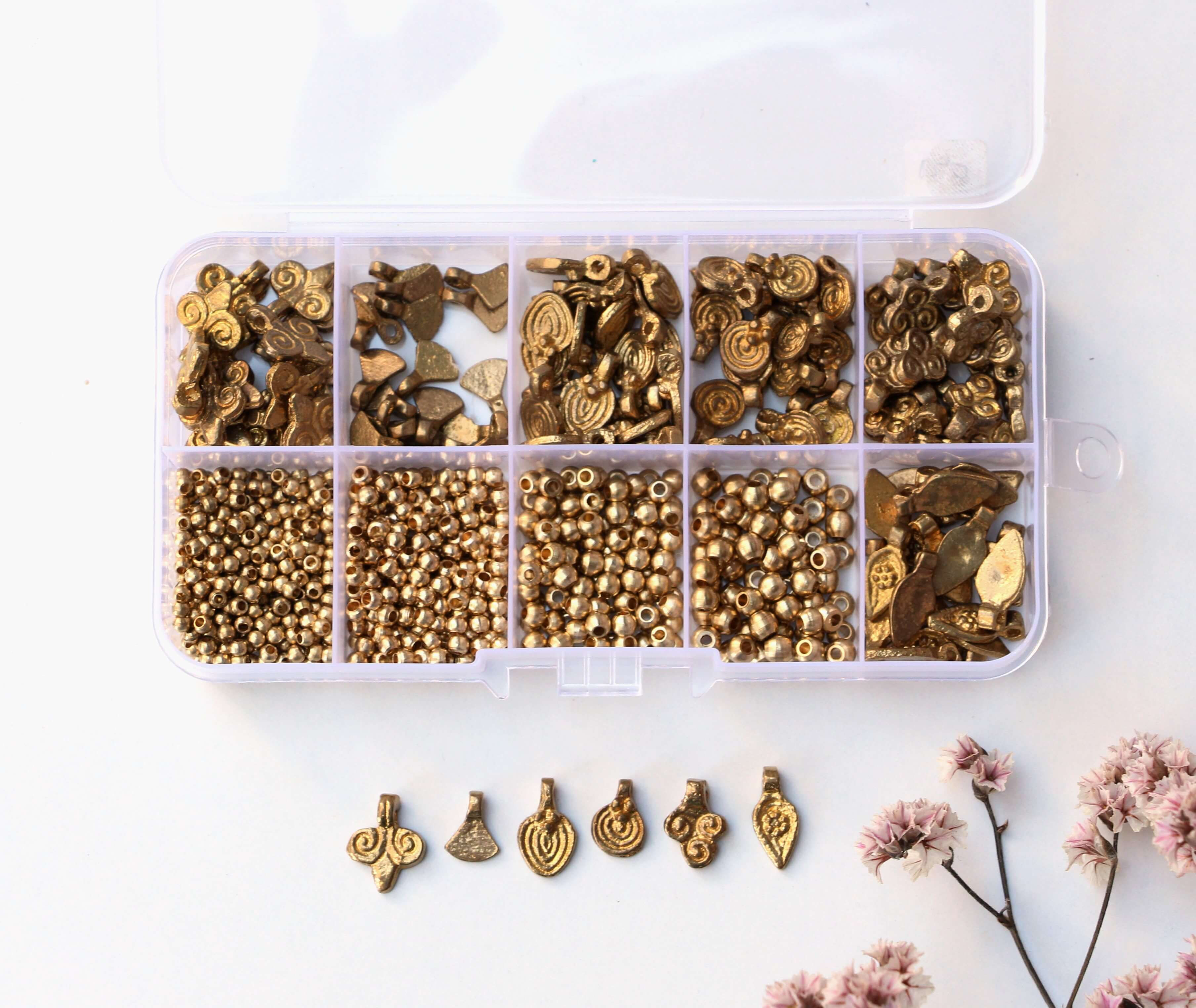  ערכת חרוזי בראס לארג' B
