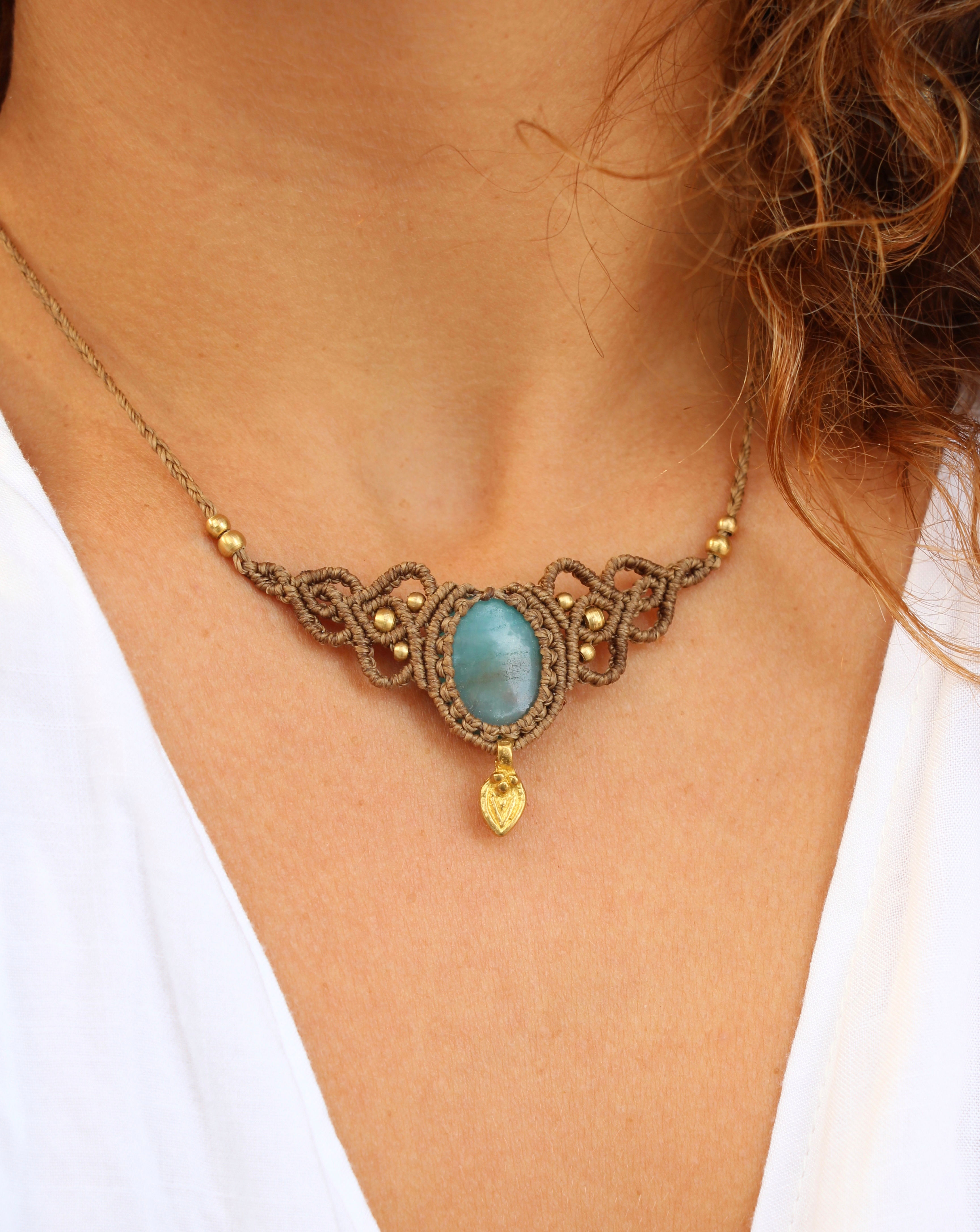 שרשרת ליז אבן אמזונייט