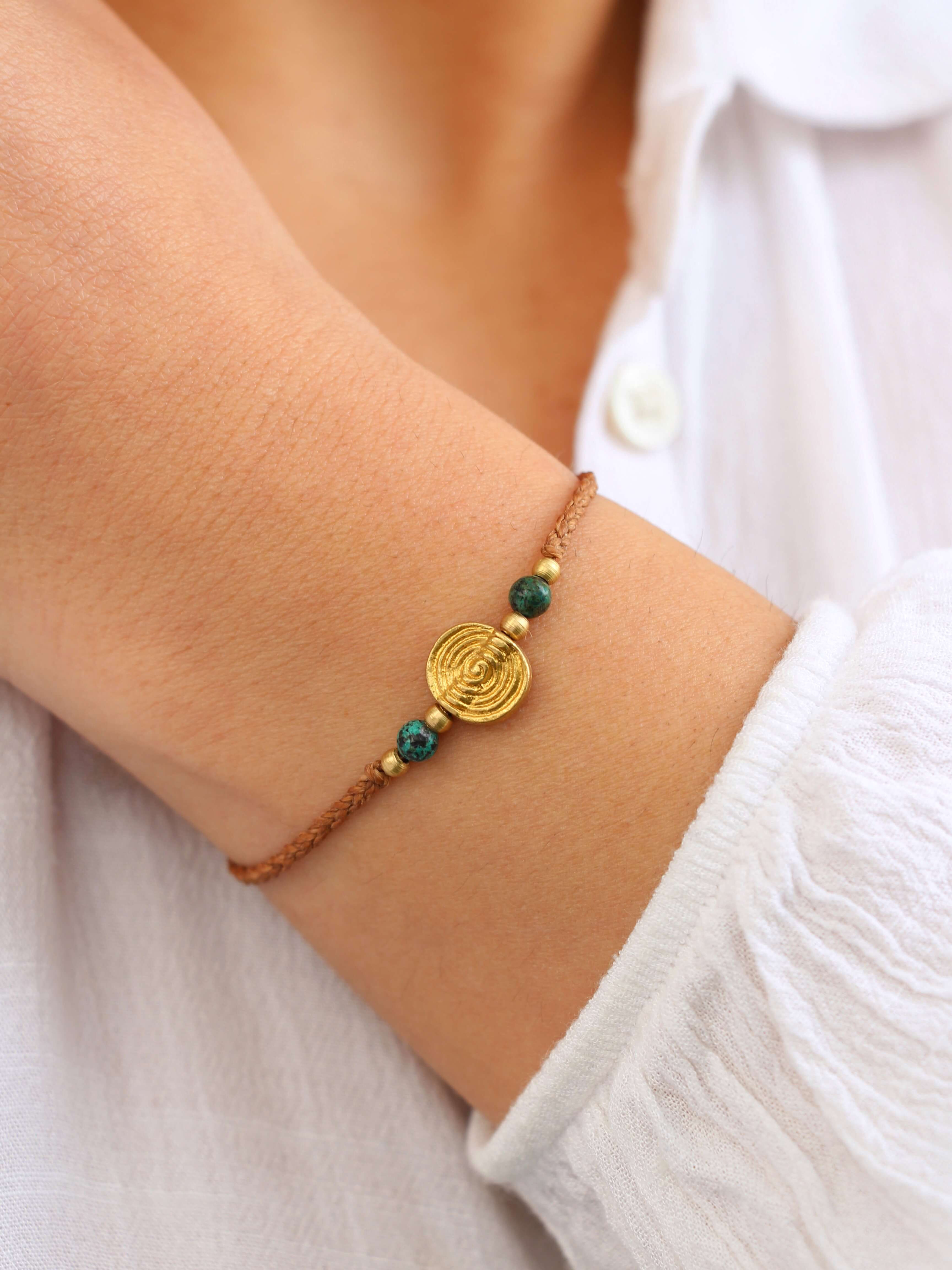  צמיד ספירלה חום עם טורקיז אפריקאי
