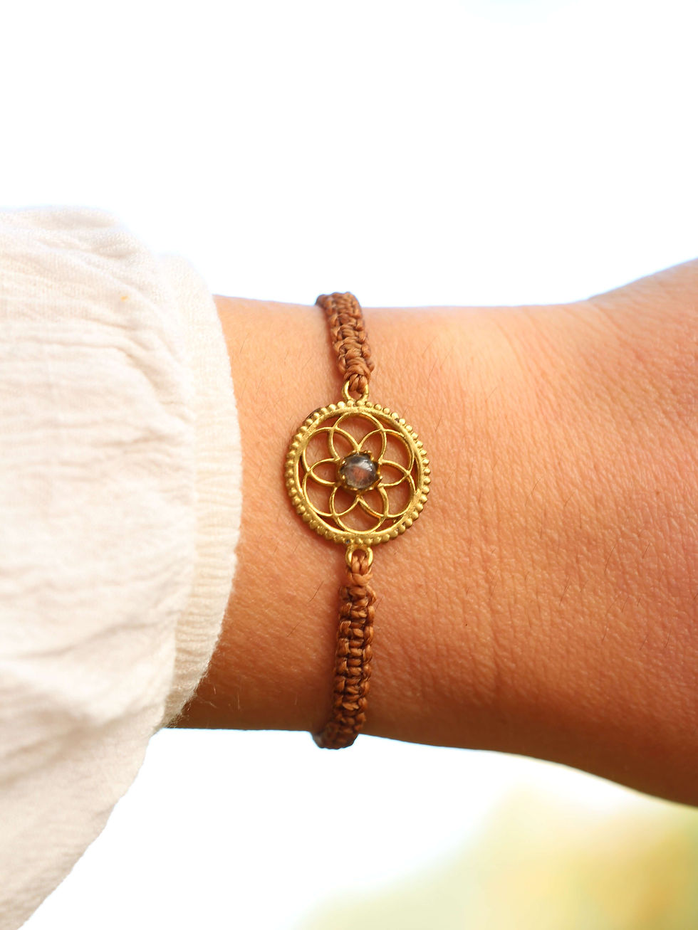  צמיד מקרמה חום פרח החיים
