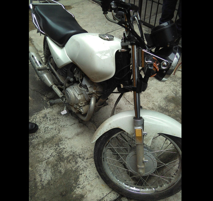 Municipales recuperan moto robada en Cárdenas