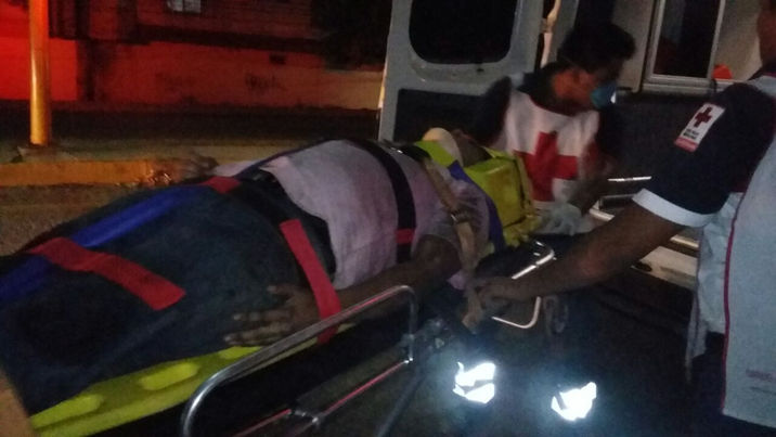 Acelerado conductor descalabra a motorista en Cárdenas